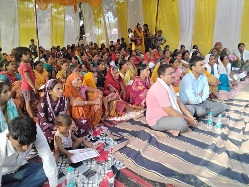 महिला संवाद से खुलने लगीं गांव की महिलाओं की आवाजें, हर पंचायत में हो रही है खुलकर चर्चा 9 img 20250422 wa0024331901901278287666 महिला संवाद से खुलने लगीं गांव की महिलाओं की आवाजें, हर पंचायत में हो रही है खुलकर चर्चा