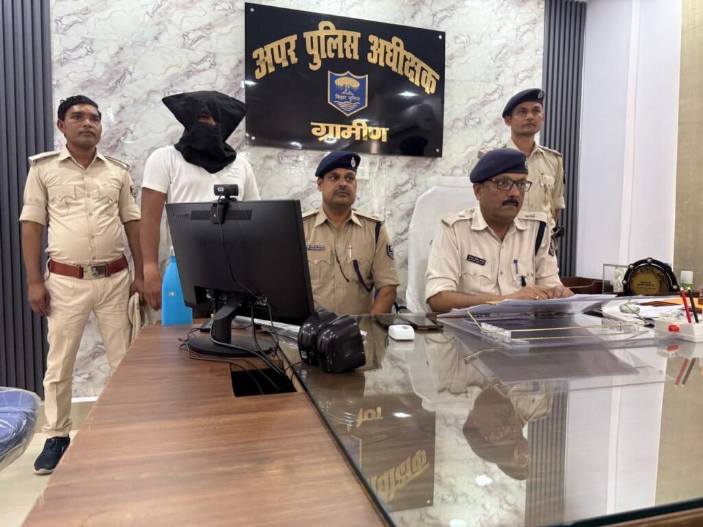 STF और पुलिस की संयुक्त कार्रवाई: 50 हजार का इनामी बदमाश और 9 साल से फरार नक्सली दबोचे गए
