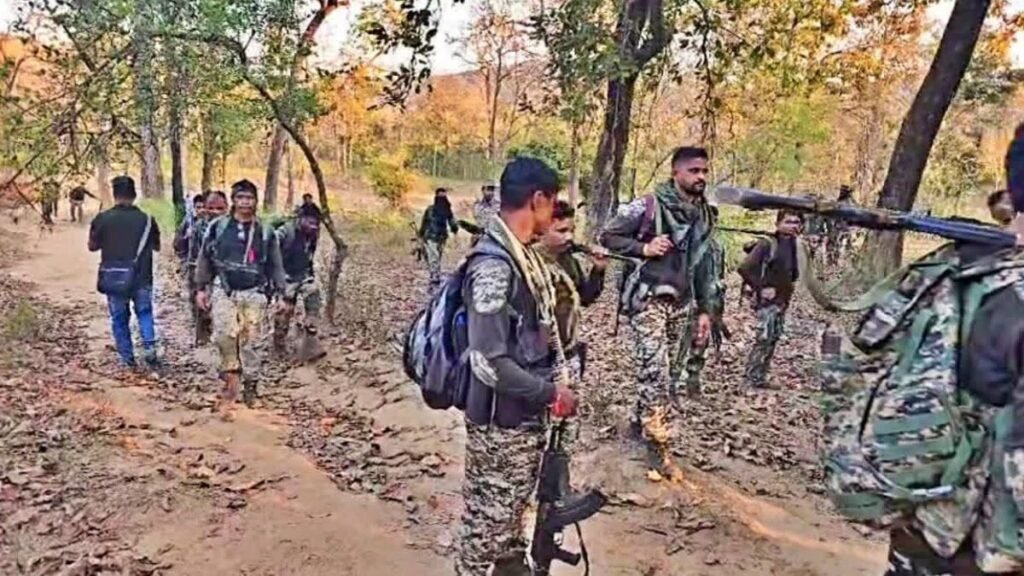 कटिया कांड का मास्टरमाइंड मनीष यादव मुठभेड़ में ढेर, शव पहुंचते ही गांव में पसरा सन्नाटा 9 5542e8a91e9f9206abc0b94a3e44235a1748237872464645 original8316389866412520108 कटिया कांड का मास्टरमाइंड मनीष यादव मुठभेड़ में ढेर, शव पहुंचते ही गांव में पसरा सन्नाटा