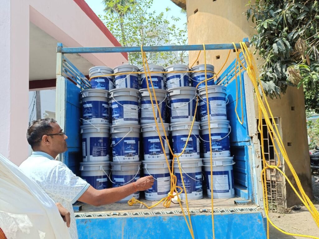 बेलागंज में पिकअप वाहन से भारी मात्रा में प्रतिबंधित स्प्रिट बरामद, चालक गिरफ्तार 9 img 20250515 wa0051128607967571151470 बेलागंज में पिकअप वाहन से भारी मात्रा में प्रतिबंधित स्प्रिट बरामद, चालक गिरफ्तार