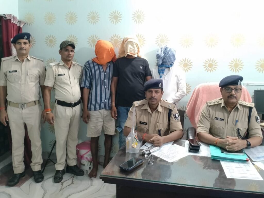 सरकारी कार्य में बाधा पहुंचाने वाले तीन आरोपी गिरफ्तार, SSP के निर्देश पर चंदौती पुलिस की त्वरित कार्रवाई