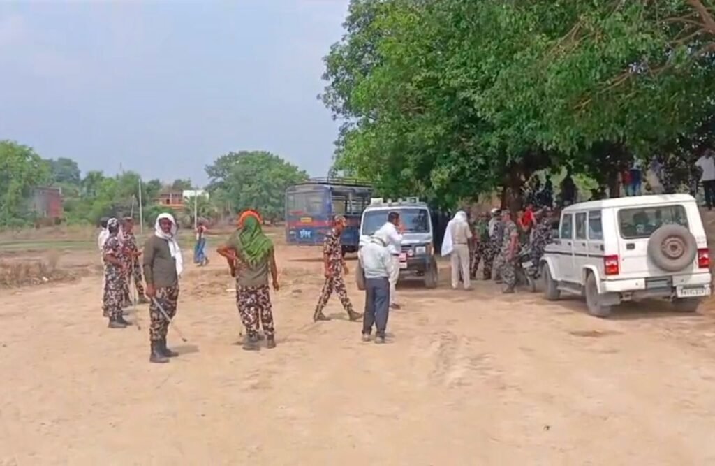 मुआवजा दिए बिना किसानों की जमीन पर जबरन निर्माण बर्दाश्त नहीं, सड़क से कोर्ट तक होगा आंदोलन: किसान नेता दिनेश कुमार