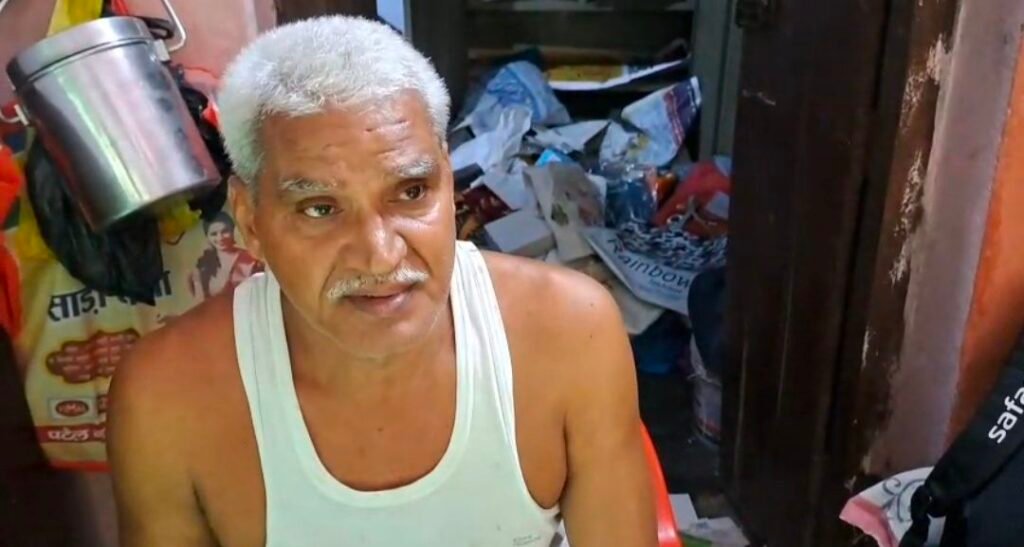 जहानाबाद में रिटायर्ड महिला शिक्षिका को बंधक बनाकर लाखों की लूट, पुलिस जांच में जुटी 9 image editor output image1813214356 17507828189135800103139371122172 जहानाबाद में रिटायर्ड महिला शिक्षिका को बंधक बनाकर लाखों की लूट, पुलिस जांच में जुटी