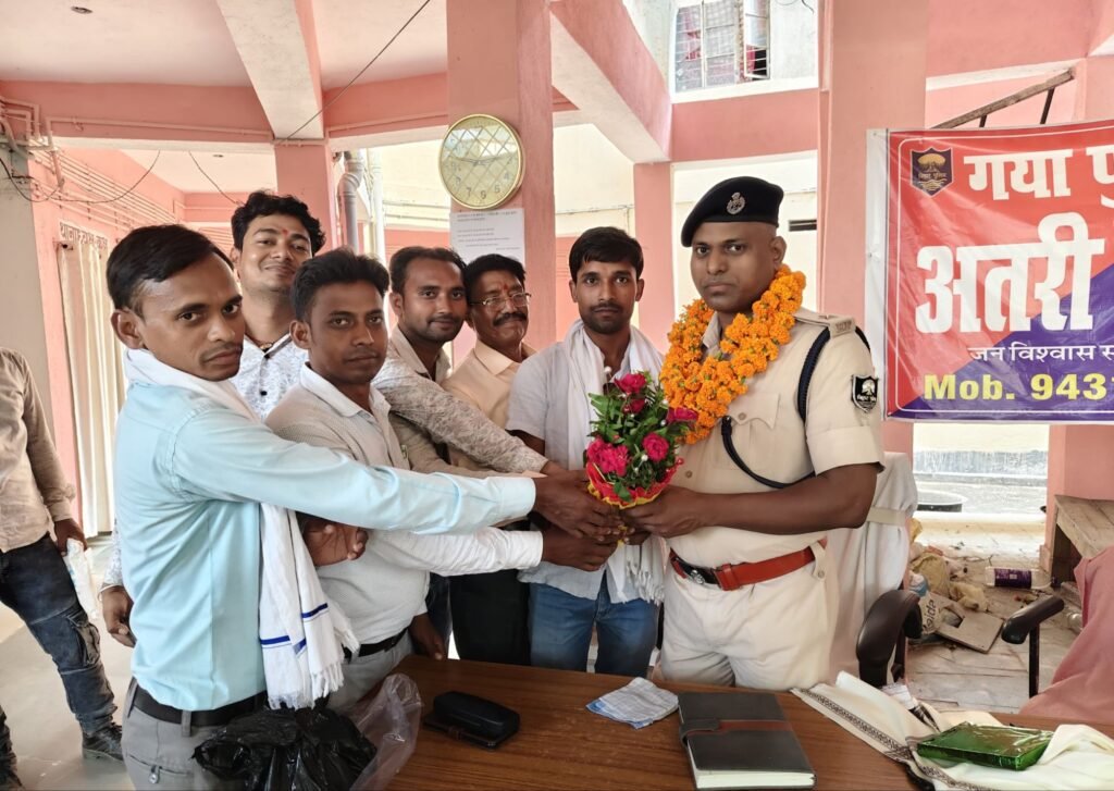 अतरी में नए थानाध्यक्ष संजय कुमार का गर्मजोशी से स्वागत, लोगों ने जताई उम्मीदें