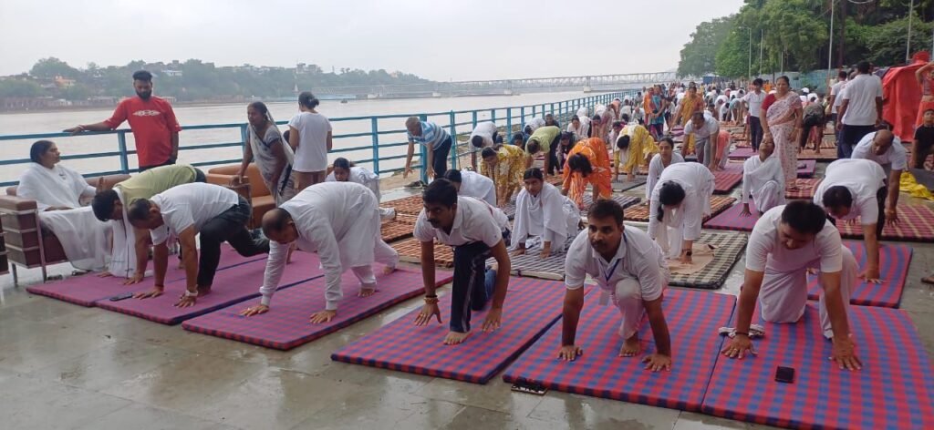 गया: सीताकुंड से विश्व को मिला योग का संदेश, अंतरराष्ट्रीय योग दिवस पर हुआ भव्य आयोजन 9 img 20250621 wa00122359473785687999577 गया: सीताकुंड से विश्व को मिला योग का संदेश, अंतरराष्ट्रीय योग दिवस पर हुआ भव्य आयोजन