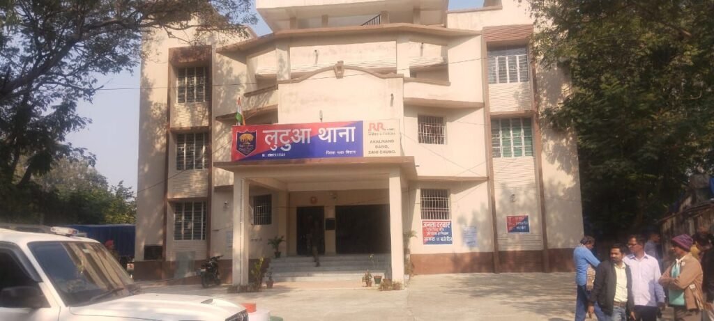 गया में मानवता शर्मसार: 6 साल की बच्ची से गैंगरेप, नाबालिग आरोपी फरार 9 img 20250623 wa00047814361419070429918 गया में मानवता शर्मसार: 6 साल की बच्ची से गैंगरेप, नाबालिग आरोपी फरार