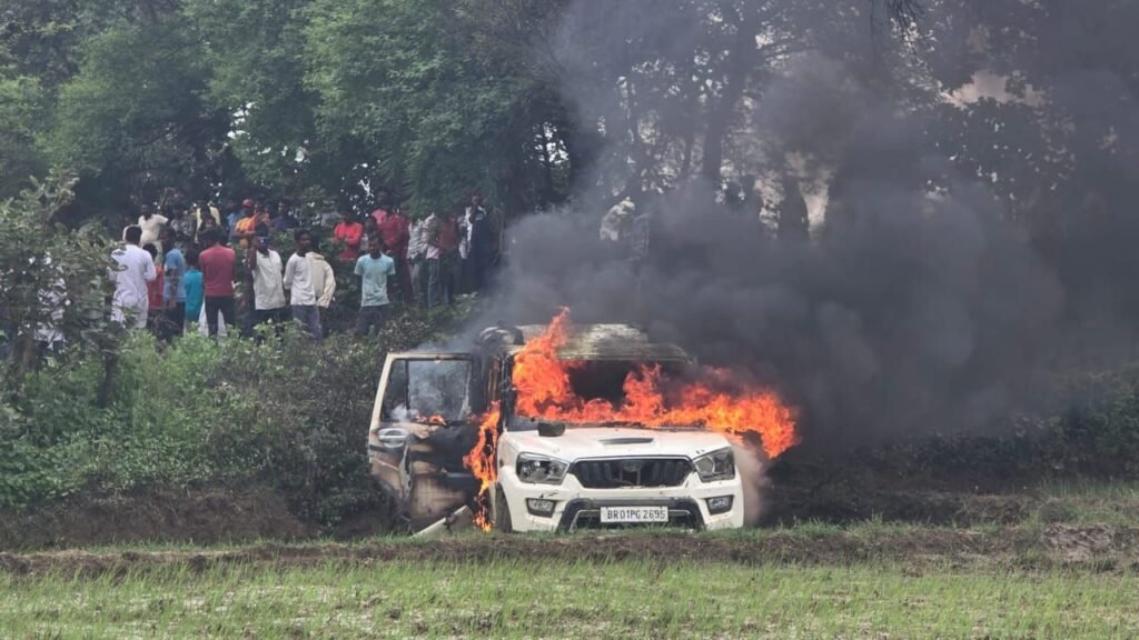 गया: पुलिस गाड़ी में आगजनी और मारपीट मामले में एक आरोपी गिरफ्तार, 12 नामजद और 20 अज्ञात पर केस