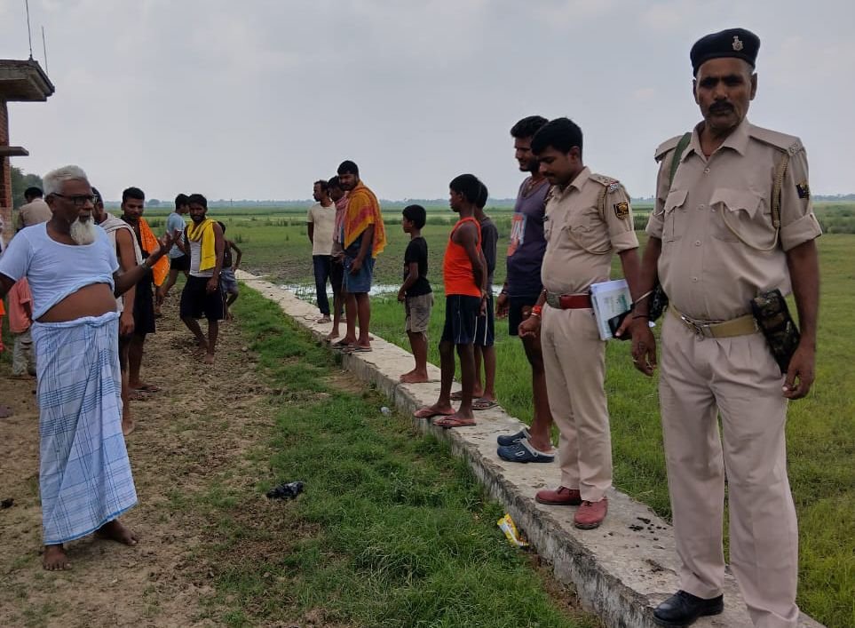 गया में अपराधियों ने युवक को गोली मारी, इलाज के दौरान मौत, पुलिस जांच में जुटी 9 image editor output image 1643613997 17548004826716704587266565351711 गया में अपराधियों ने युवक को गोली मारी, इलाज के दौरान मौत, पुलिस जांच में जुटी