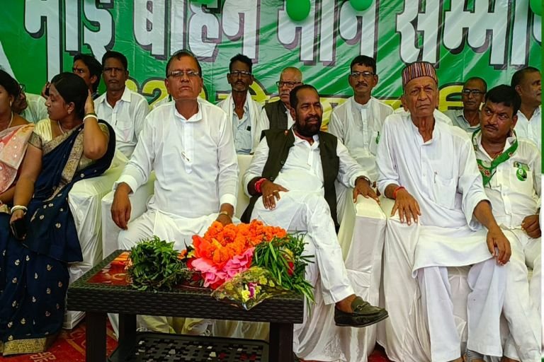 20250919 1850125848863737927449835 फतेहपुर में राजद के दो जगह पर कार्यकर्ता सम्मेलन आयोजित