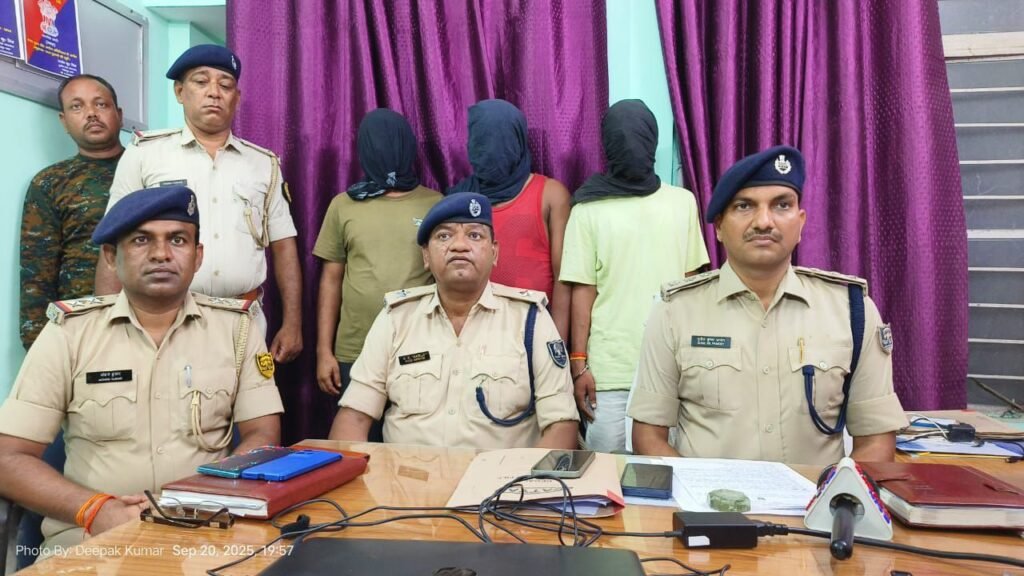 img 20250920 wa0175513487150456793811 फतेहपुर शिवम हत्याकांड का पुलिस ने किया खुलासा: सागर था निशाने पर, गलतफहमी में गई मासूम शिवम की जान