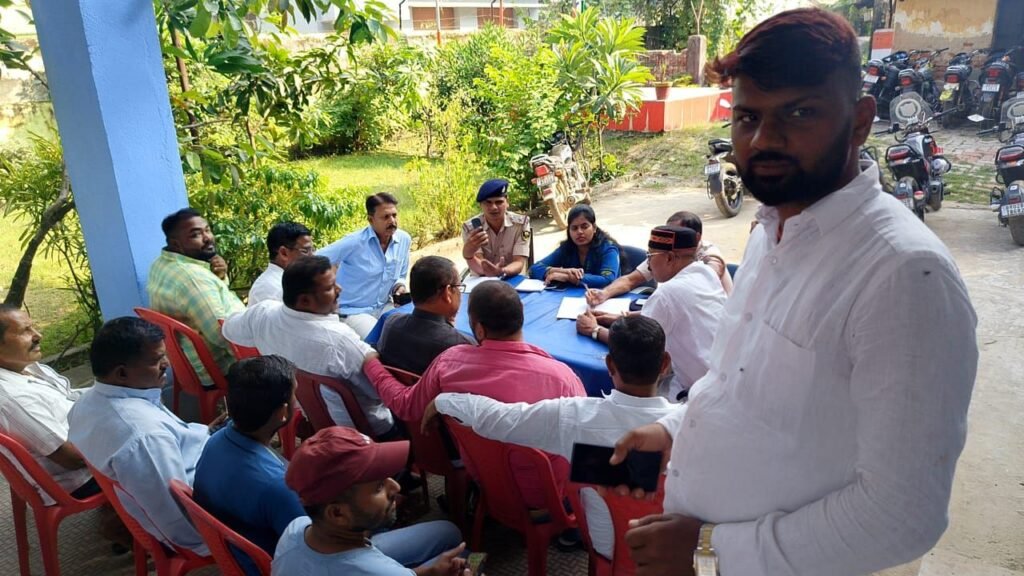 img 20251018 wa00512838411358583366233 दीपावली, लक्ष्मी पूजा व महापर्व छठ पूजा को लेकर शांति समिति की बैठक आयोजित