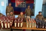 img 20251202 wa00497142205867839425604 जंगल में छुपाई शराब को पुलिस ने पकड़ा, शराब तस्कर फरार