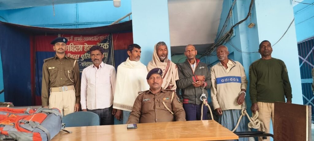 होली से पहले सख्त एक्शन: फतेहपुर पुलिस की ताबड़तोड़ कार्रवाई, 10 आरोपी गिरफ्तार 9 176875209869992293266327 होली से पहले सख्त एक्शन: फतेहपुर पुलिस की ताबड़तोड़ कार्रवाई, 10 आरोपी गिरफ्तार